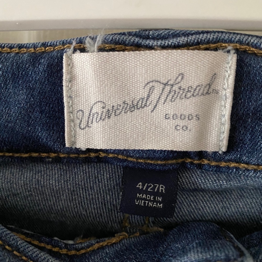 Universal Thread Jeans - Picture 8 of 8